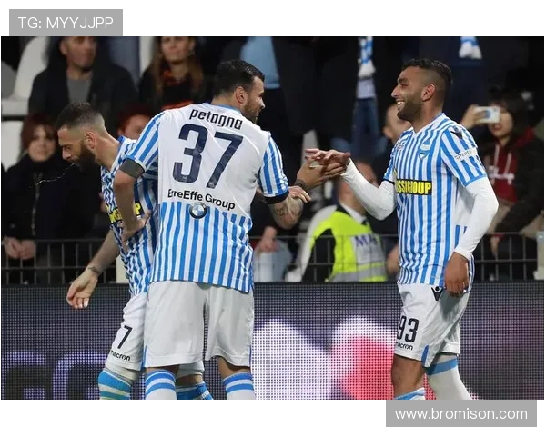 成都足球队与广州足球队耐力较量赛后分析与总结